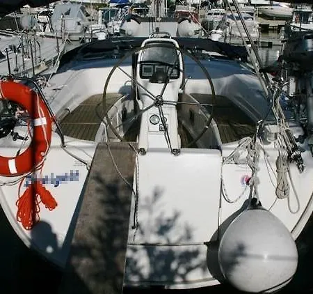 보트호텔 Boat In